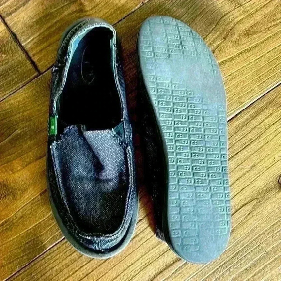 Sanuk Shoes | Size 8 women’s - Picture 2 of 2